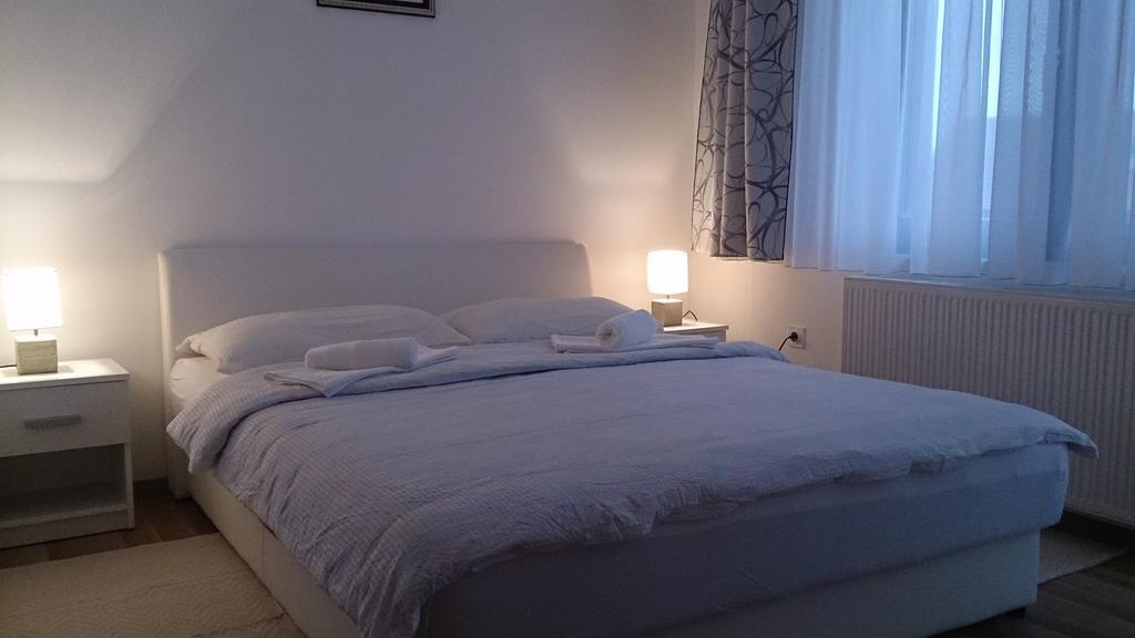 Apartman Marija Brajdic Rakovica Exterior foto